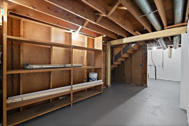 Building Photo - 3 Bedroom Rental in Milan