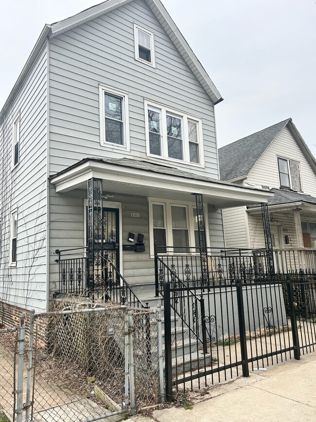 Primary Photo - 8353 S Brandon Ave