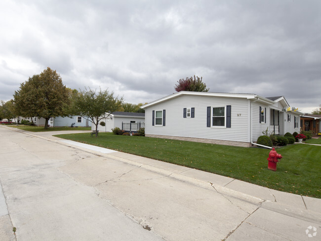 Building Photo - Prairie Lake Estates