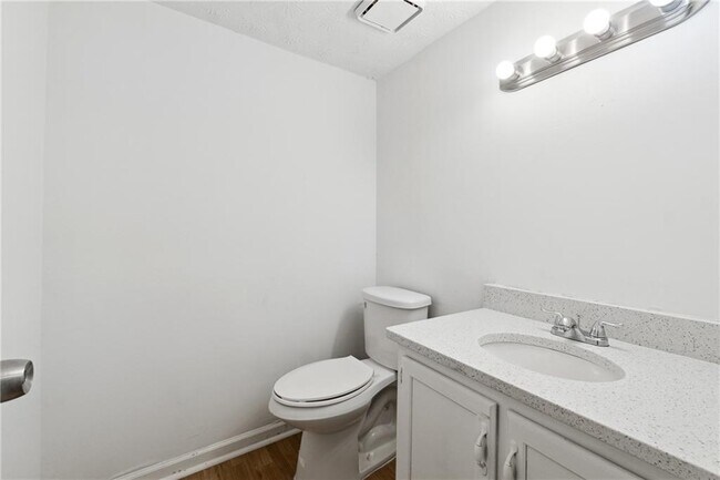 Building Photo - 476 Brookfield Way