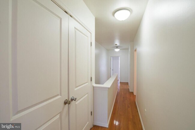 Building Photo - 1324 S 31st St