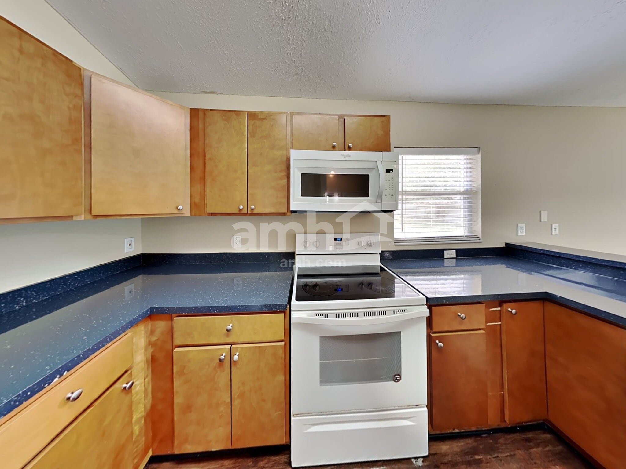 Building Photo - 7011 Silverwood Dr