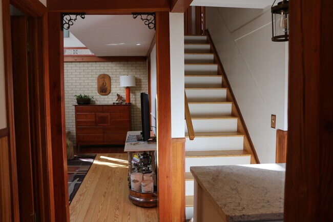 Building Photo - 104 Underwood Rd