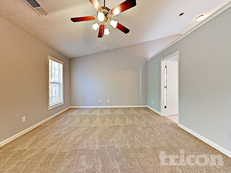 Building Photo - 3206 Millash Run NE