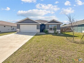 Building Photo - 822 Freedom Cir