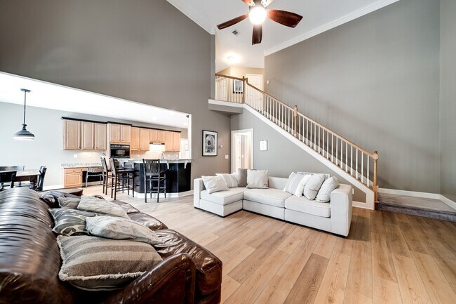 Building Photo - 9813 Albemarle Ln
