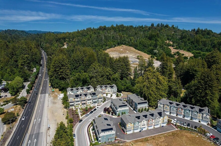 Building Photo - 335 Skyforest Way