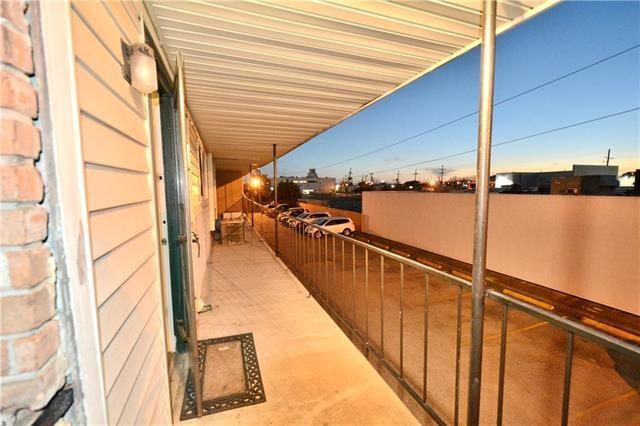 Building Photo - 3030 Edenborn Ave