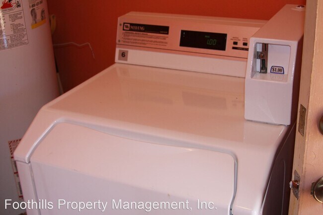 Building Photo - 1 br, 1 bath House - 390 Cedar St #18