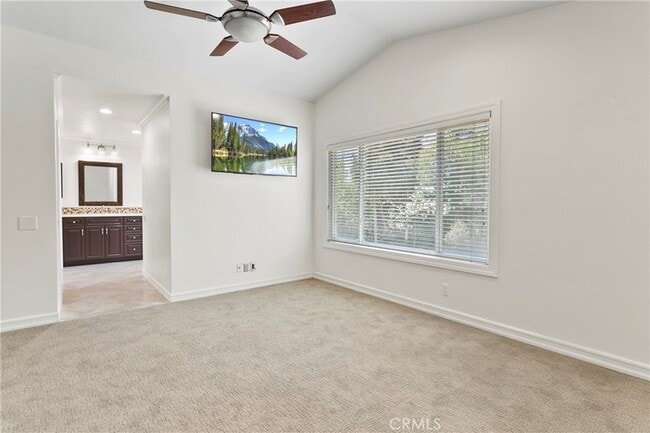 Building Photo - 28501 El Sur