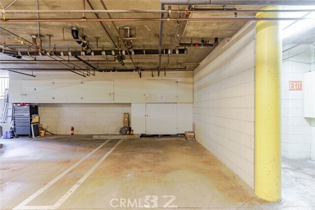 Building Photo - 1043 Thompson Ave