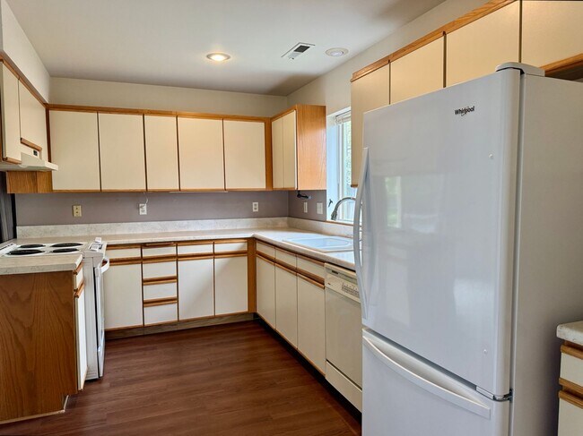 Building Photo - In town Poulsbo rambler now available