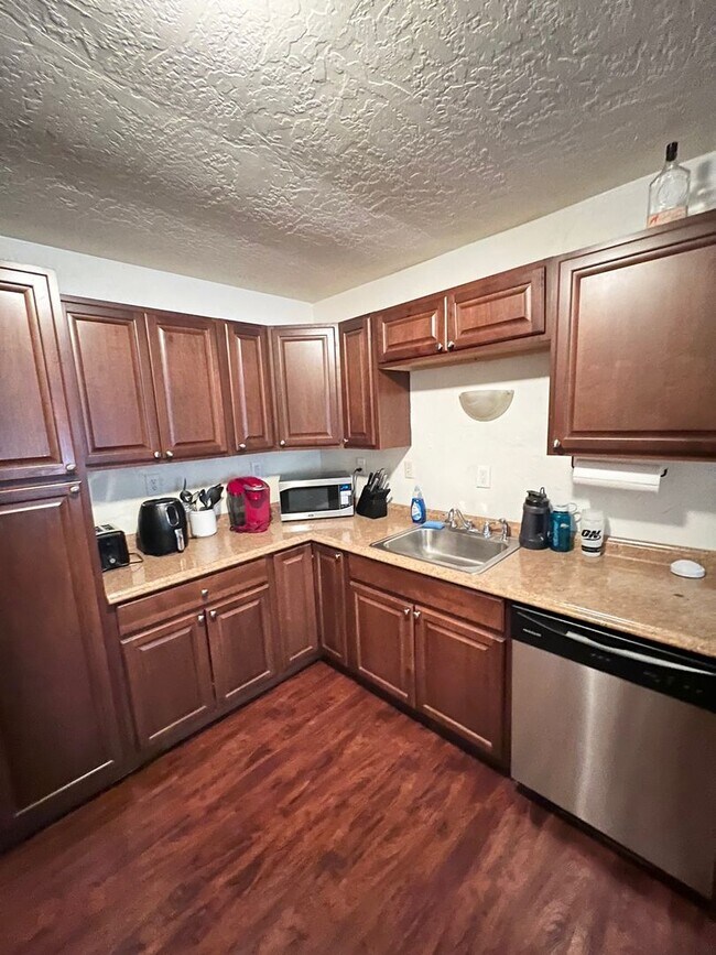 Building Photo - 79 S 16th St