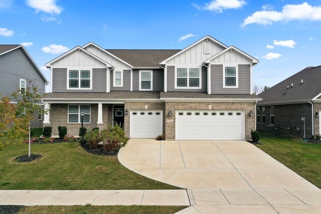 Building Photo - Fenced Yard, Zionsville Schools, Pet Friendly