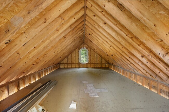 Building Photo - 1204 Fontana Ave
