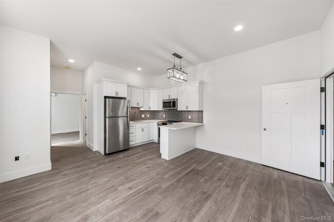 Building Photo - 1083 US-9