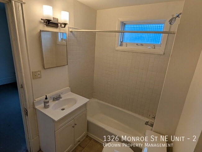 Building Photo - 1326 Monroe St NE