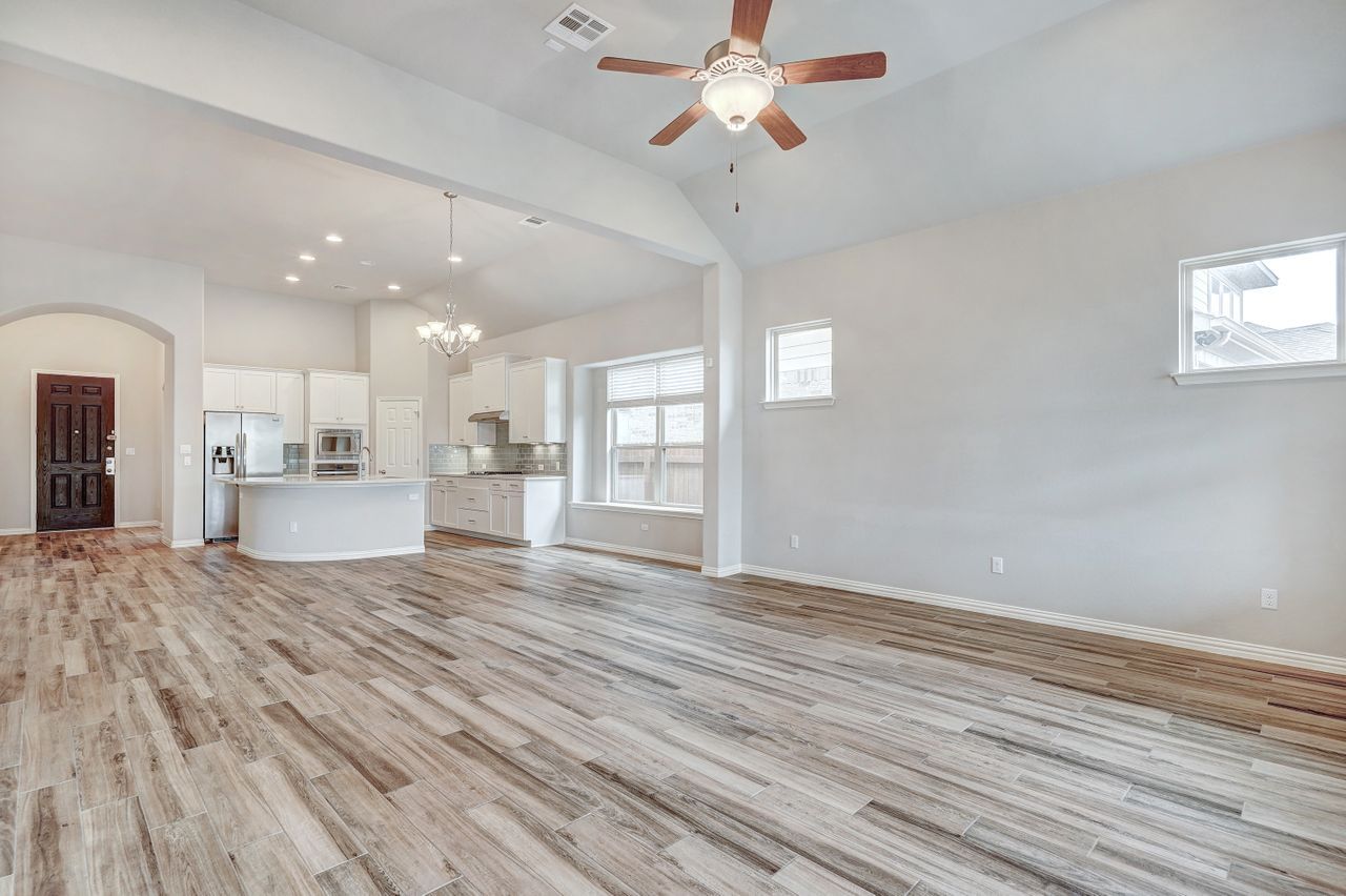 Building Photo - 213 Mindy Way