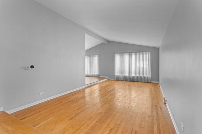 Building Photo - 608 Lavergne Ave