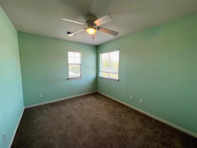 Building Photo - 801 Alamo Plaza Dr