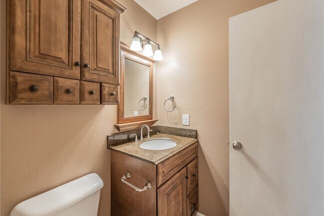 Building Photo - 25% OFF FIRST MONTH'S RENT WITH 12 MONTH LEASE! Lovely 3 bedroom, 2 bath home in Harriet Creek Ra...