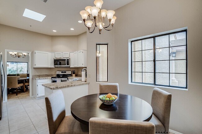 Building Photo - Resort Style Living - Furnished Three Bedr...