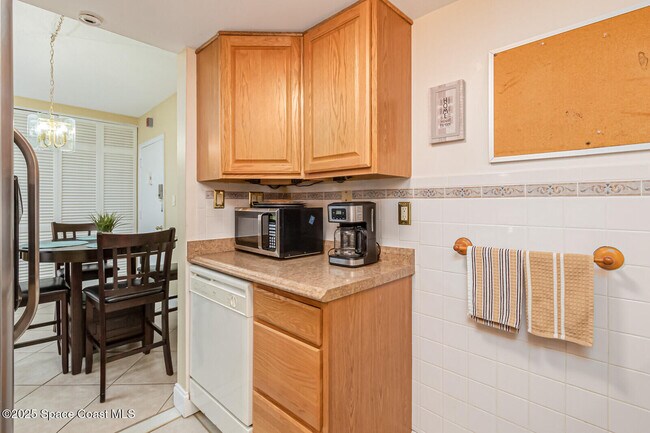 Building Photo - 4800 Ocean Beach Blvd