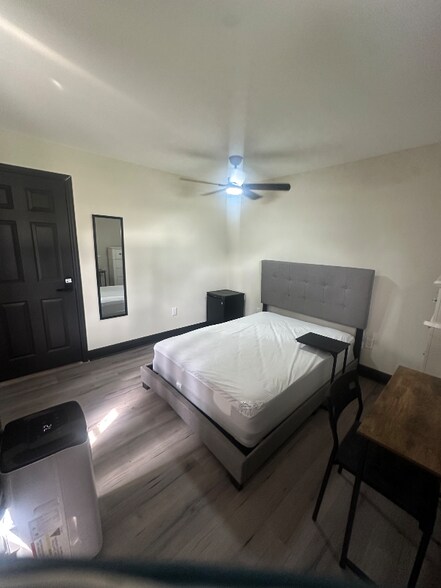 Building Photo - 8328 Cristobal Cir