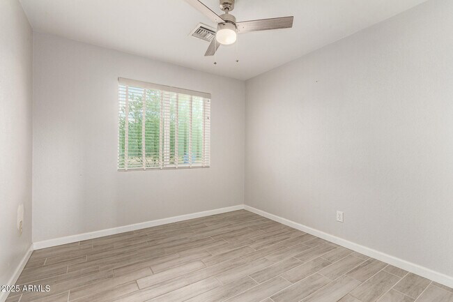 Building Photo - 501 E El Camino Dr