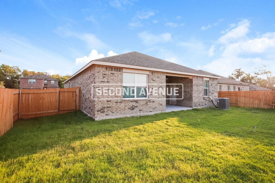 Building Photo - 809 Jackel Dr