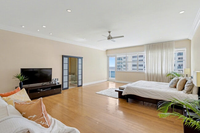 Building Photo - 3430 Galt Ocean Dr