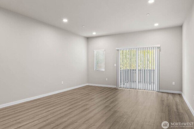 Building Photo - 14925 44th Ave W