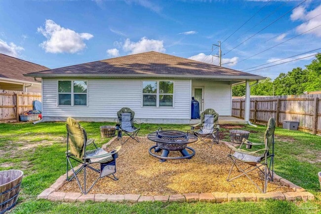 Building Photo - 903 Lovebird Ct