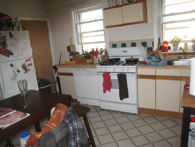 Primary Photo - 26 Cutter Ave