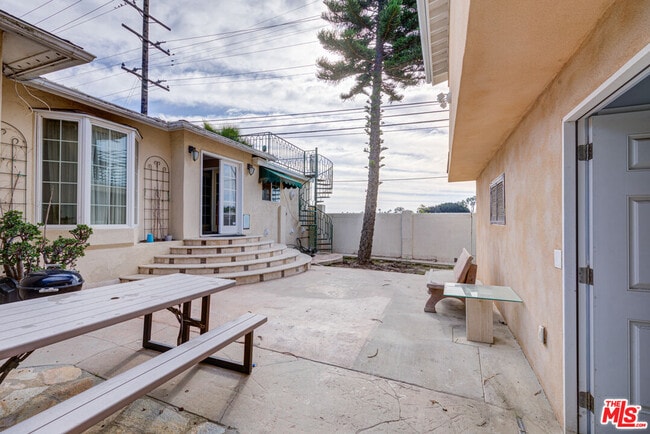 Building Photo - 355 Panama Ave