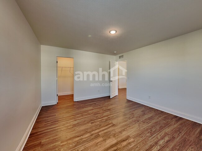 Building Photo - 8331 Merlin Dr