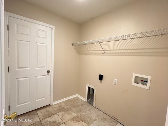 Building Photo - 395 Candlebark Dr