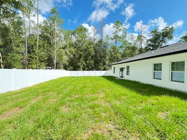 Building Photo - 10290 N Biscayne Dr