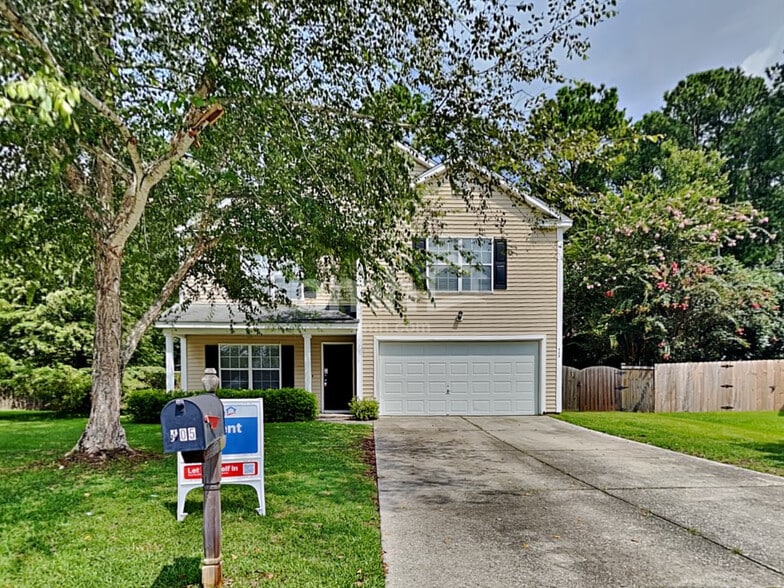 Primary Photo - 405 White Bluff Ct