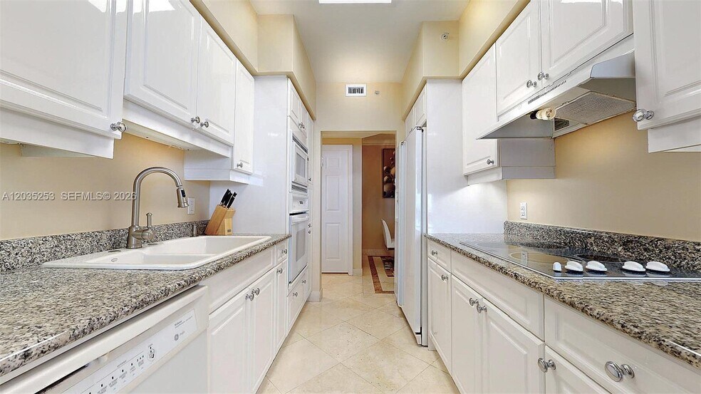 Building Photo - 4779 Collins Ave