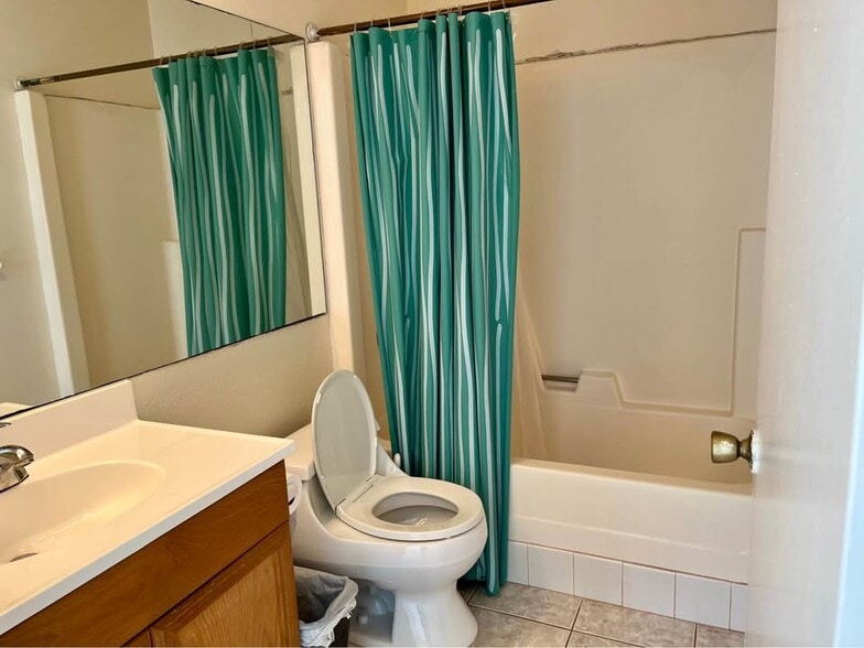 Building Photo - 2346 Seabright Ave