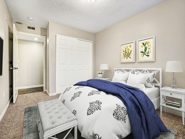 Building Photo - Pennington Court Apartments - Spacious with Washer/Dryer Hookups