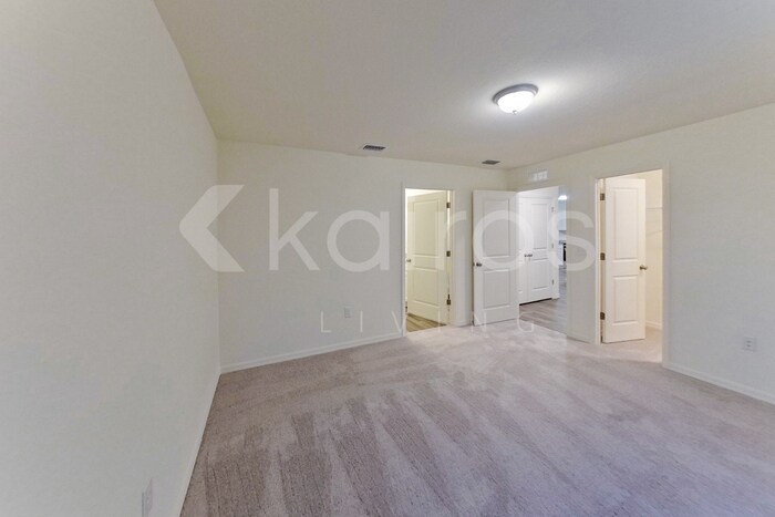 Building Photo - 466 Norwood Ave S