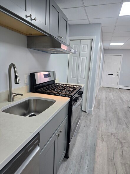 Building Photo - 5 Belknap St