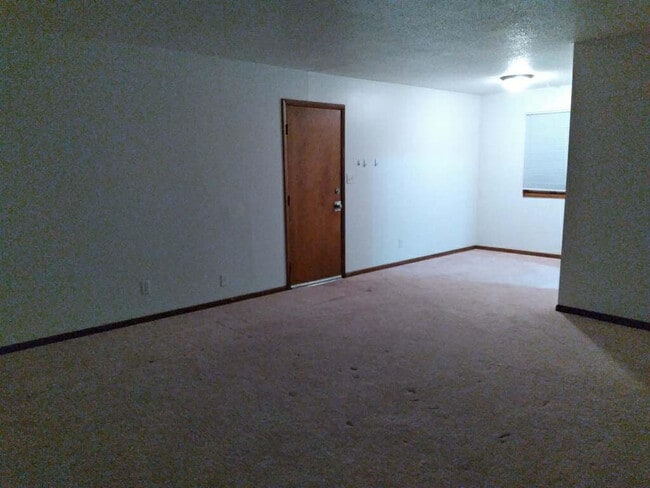 Building Photo - 1711 E Ave NE