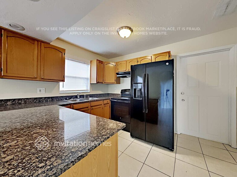 Building Photo - 6044 Francis Dr