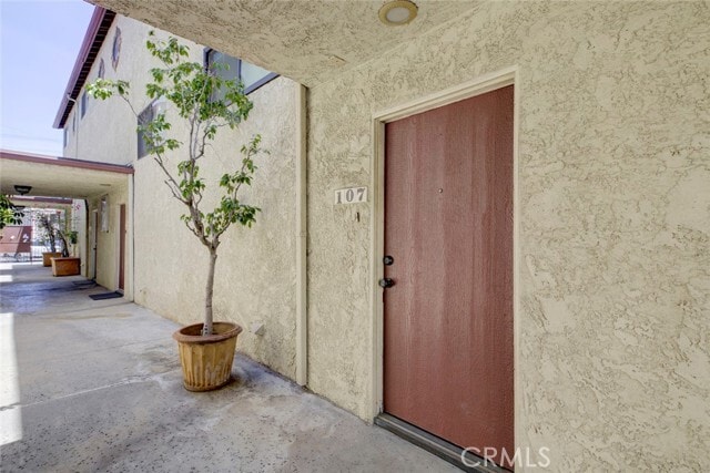Building Photo - 7409 Woodman Ave
