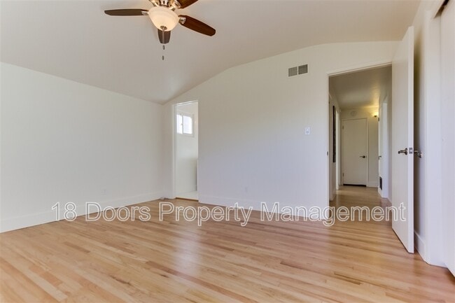 Building Photo - 5318 Saxon St