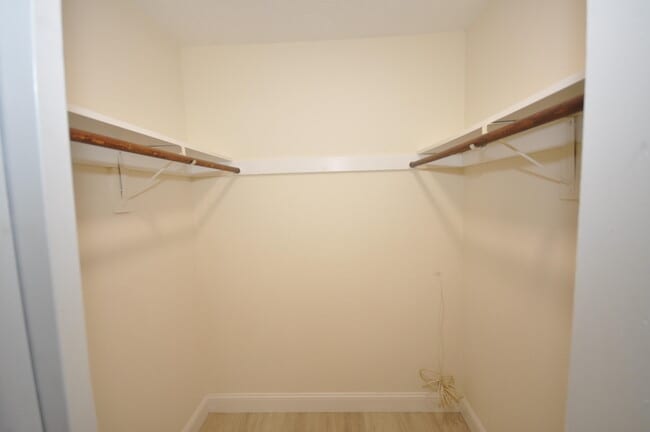 Building Photo - 10 Evergreen Dr