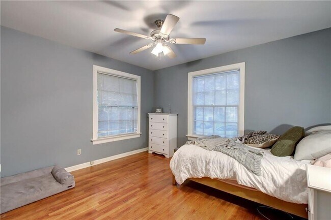 Building Photo - 2831 Pearl St